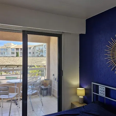 Cozy On The Port D'antibes Apartment